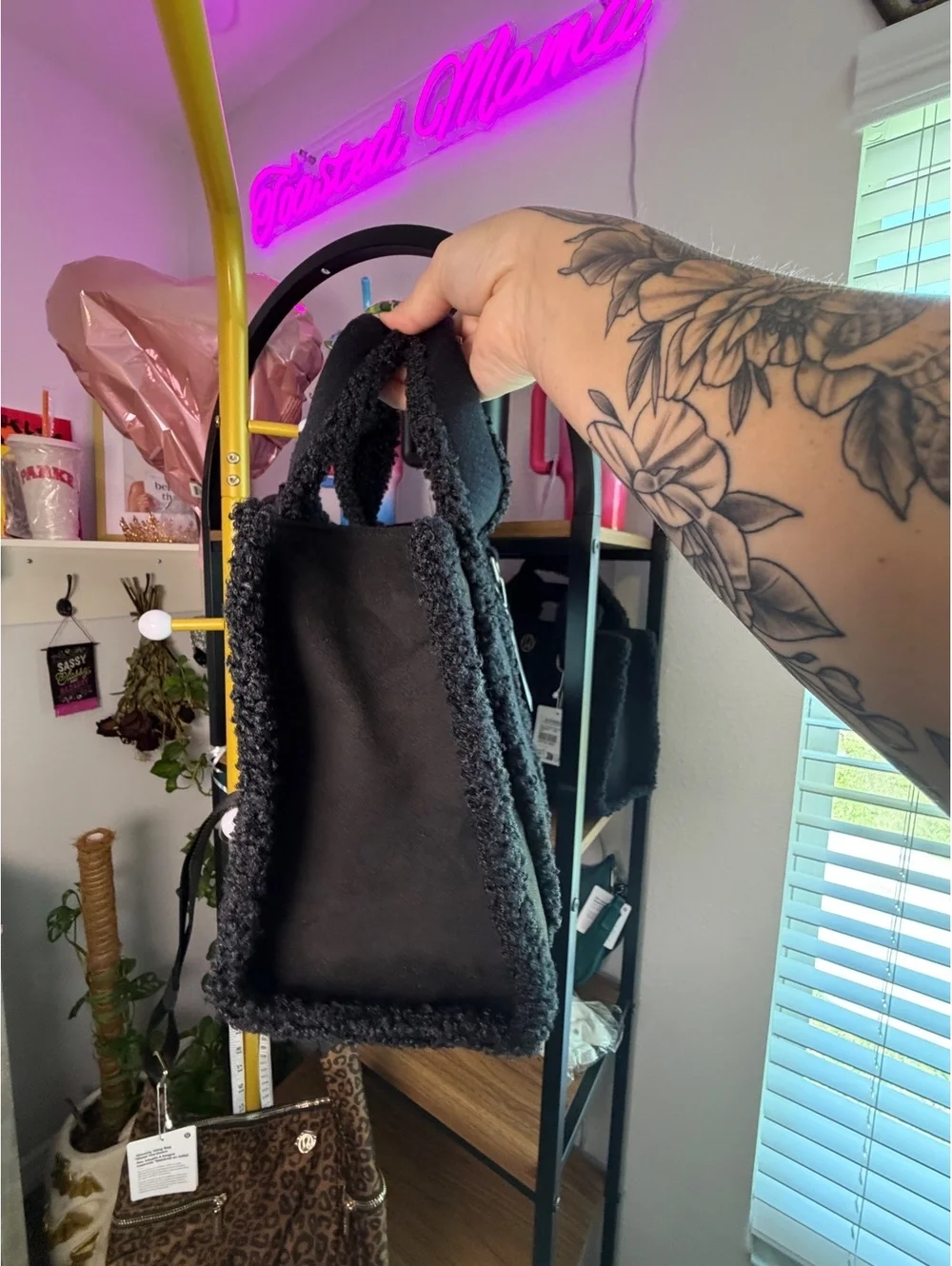 NWT Lululemon Boxy Tote Mini with Faux Shearling Trims - Black $168